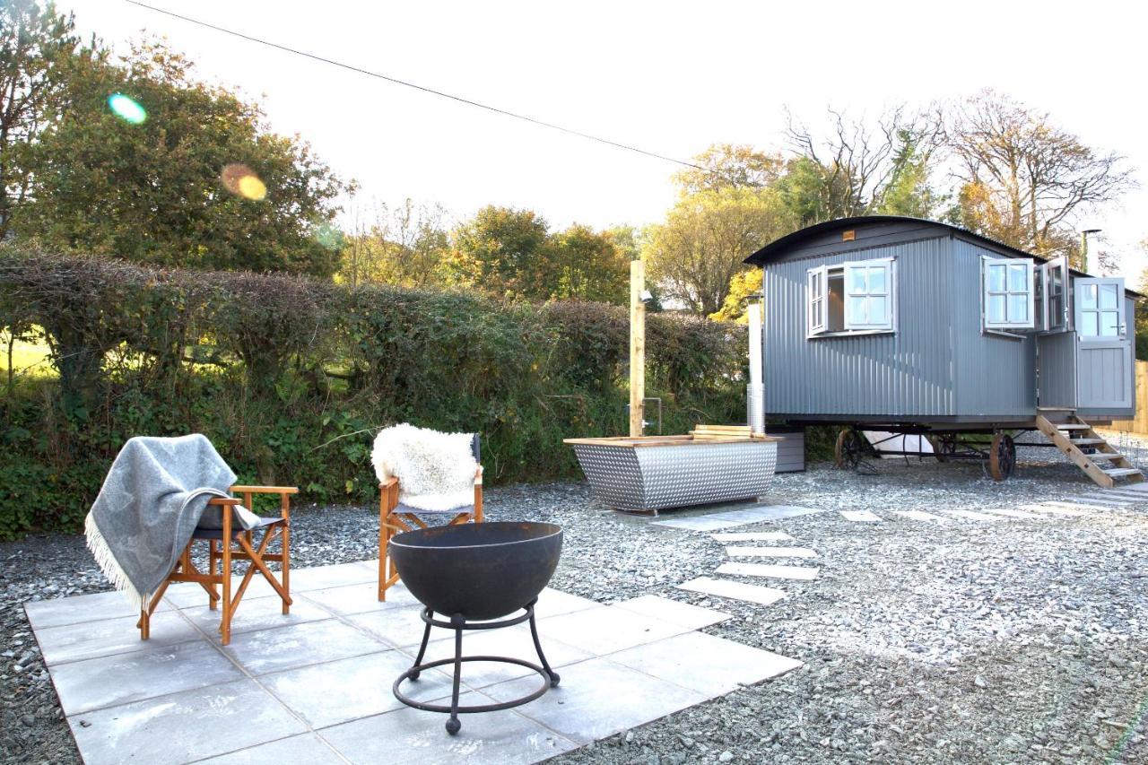Blatchford Briar - Award Winning Private Shephards Huts With Their Own Secluded Hot Tubs Milton Abbot Luaran gambar