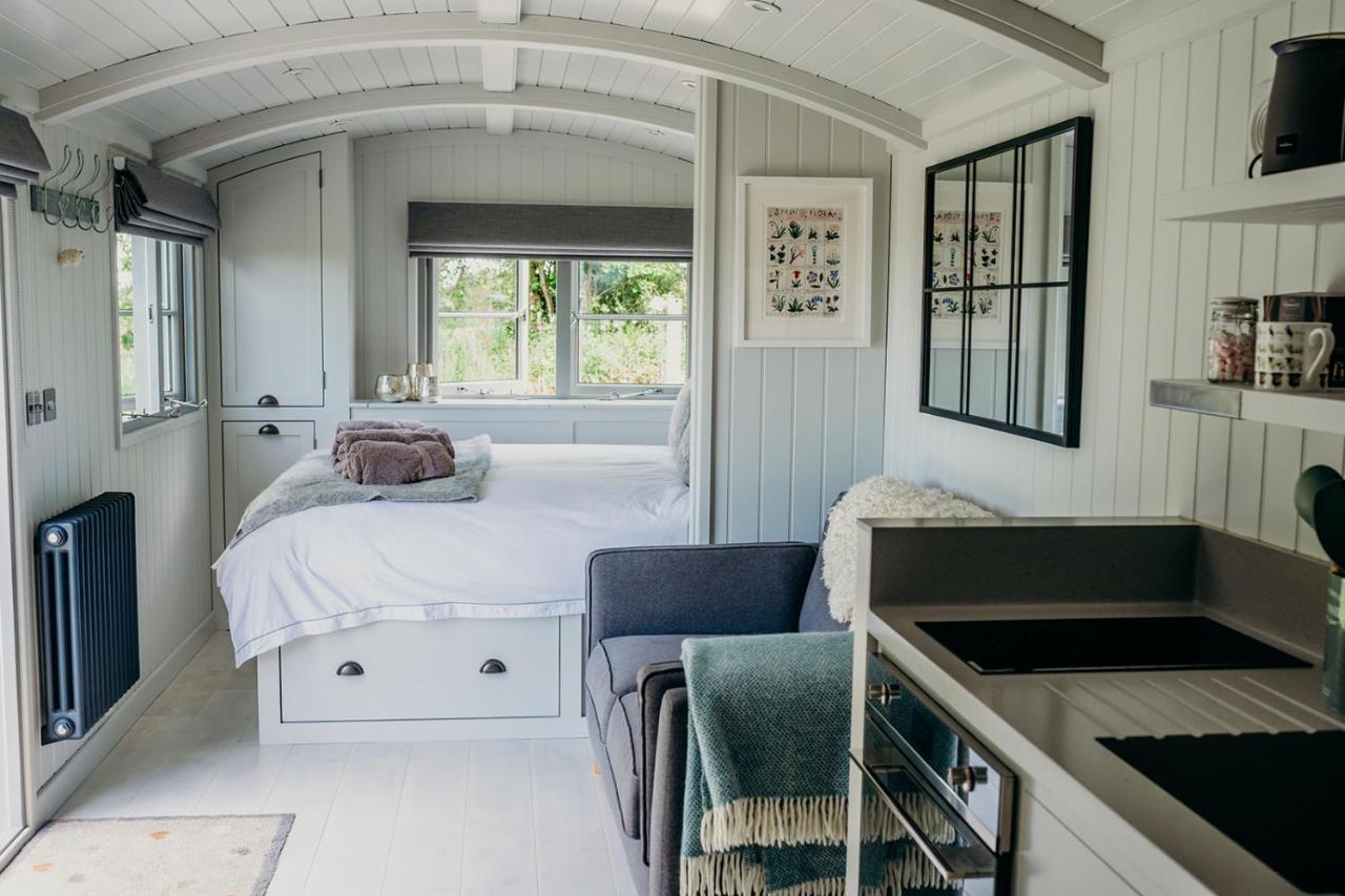 Blatchford Briar - Award Winning Private Shephards Huts With Their Own Secluded Hot Tubs Milton Abbot Luaran gambar