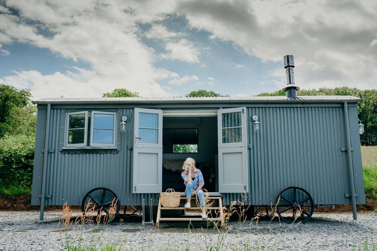 Blatchford Briar - Award Winning Private Shephards Huts With Their Own Secluded Hot Tubs Milton Abbot Luaran gambar