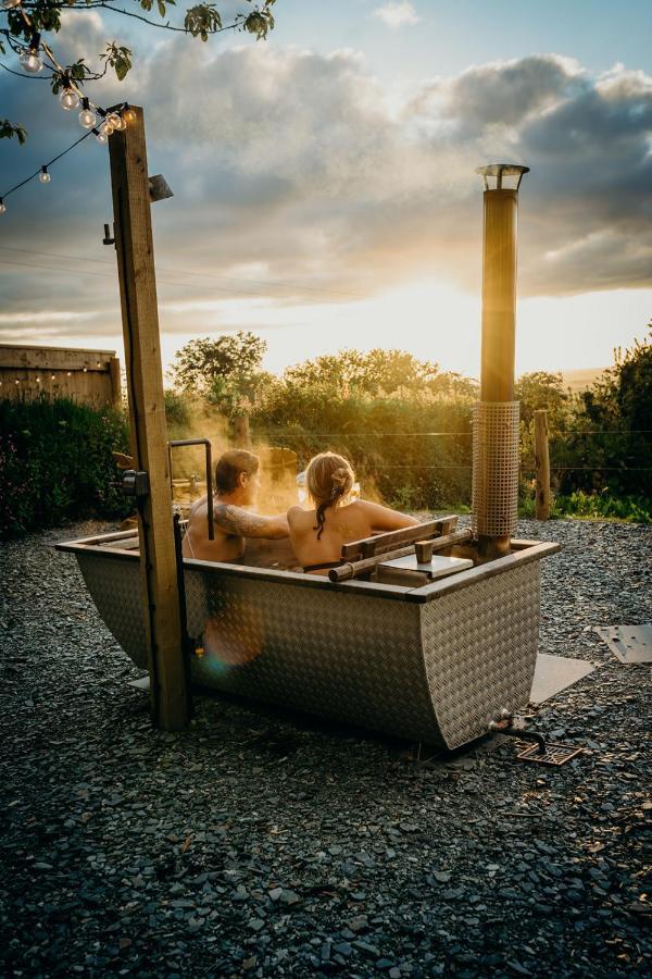 Blatchford Briar - Award Winning Private Shephards Huts With Their Own Secluded Hot Tubs Milton Abbot Luaran gambar